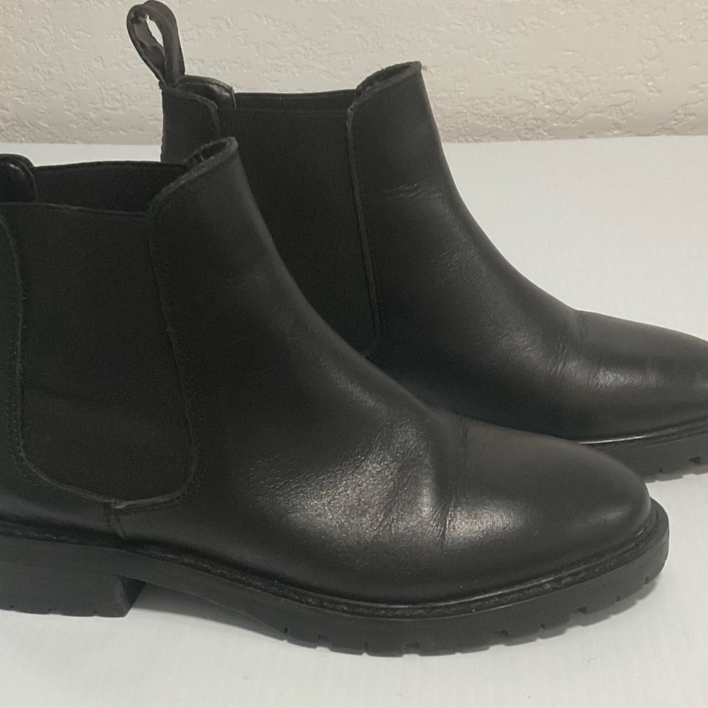 Steve Madden Black Ankle Boots with Elastic Panels